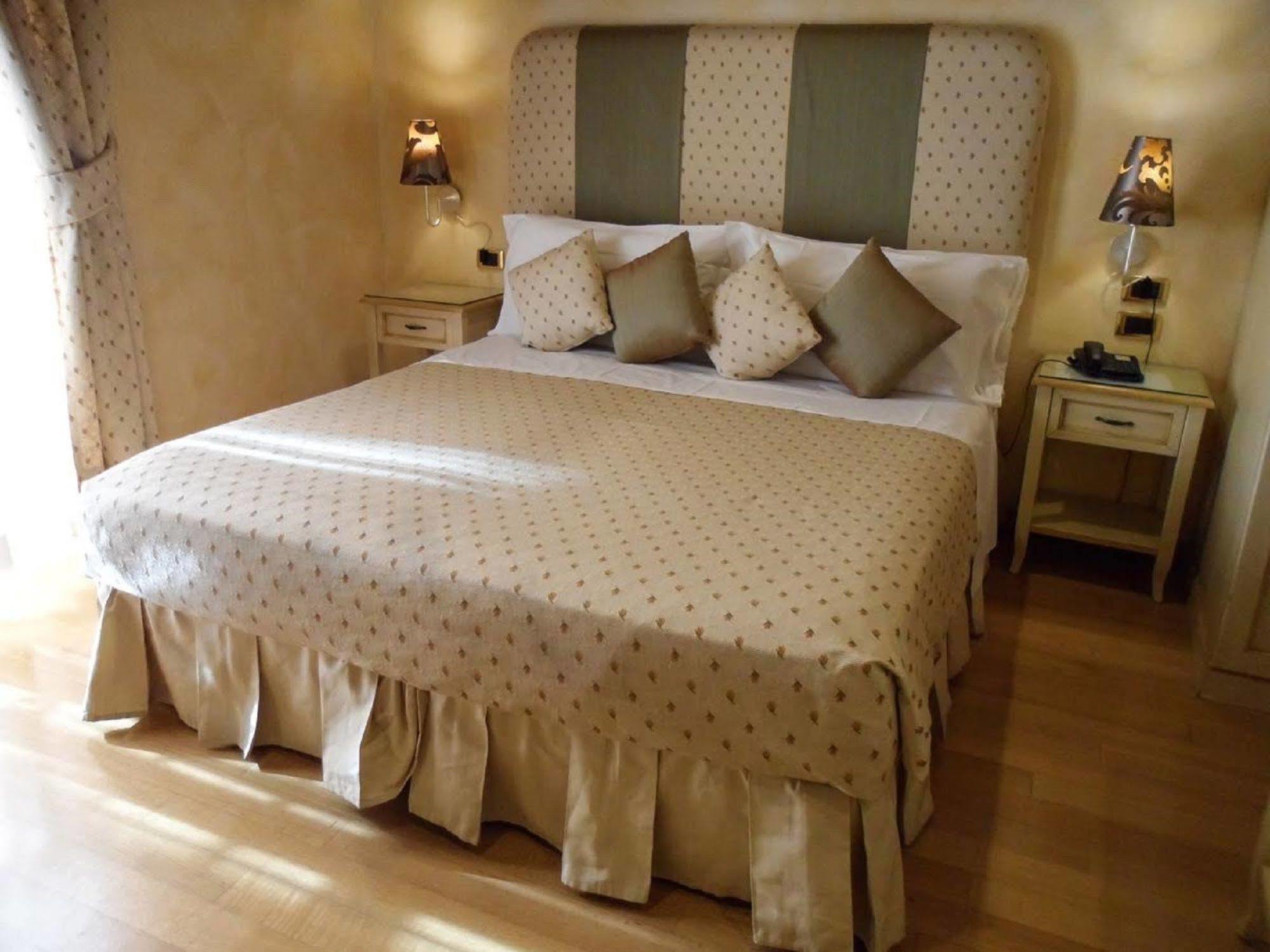 Condotti Rooms روما المظهر الخارجي الصورة