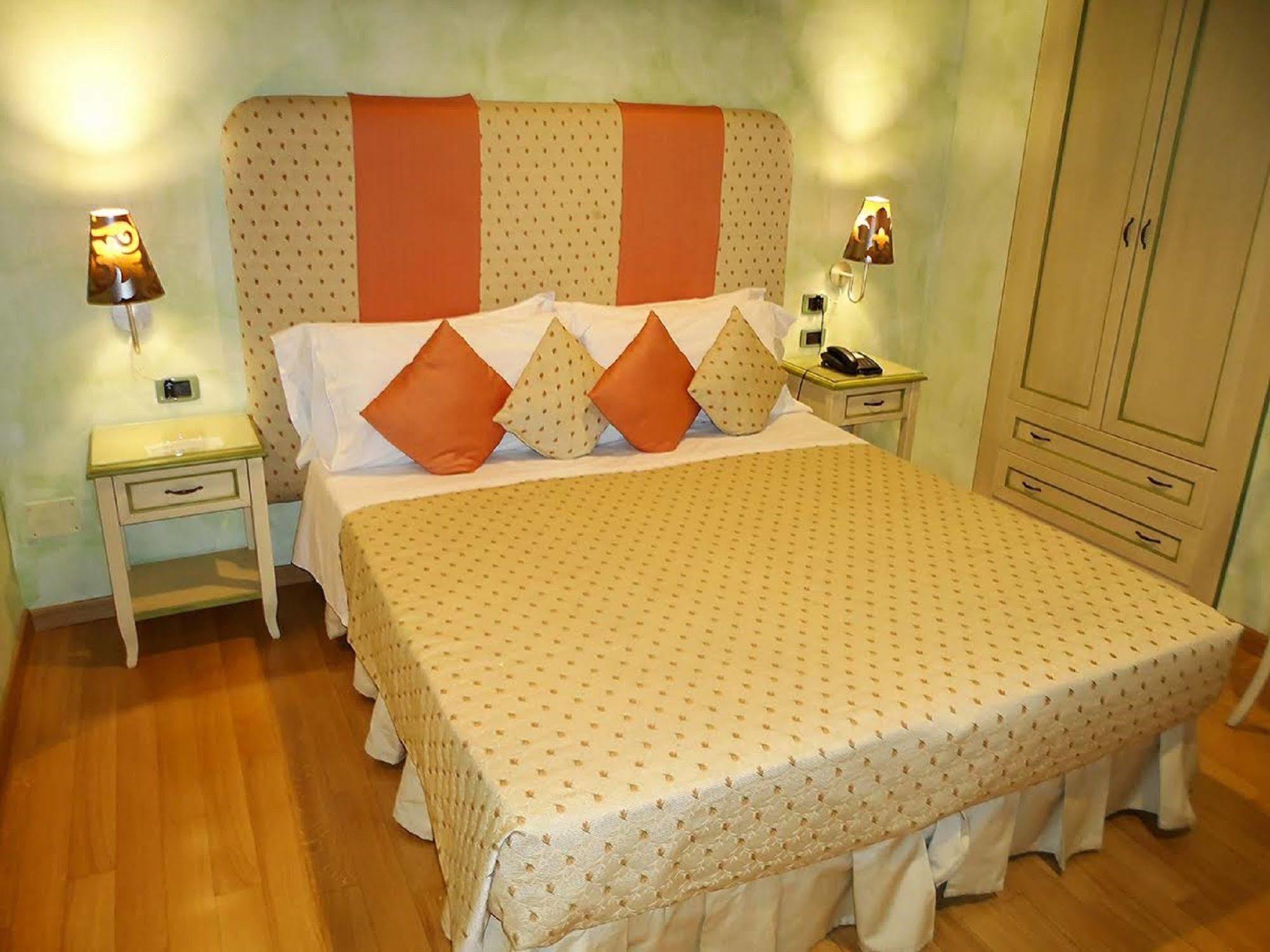 Condotti Rooms روما المظهر الخارجي الصورة